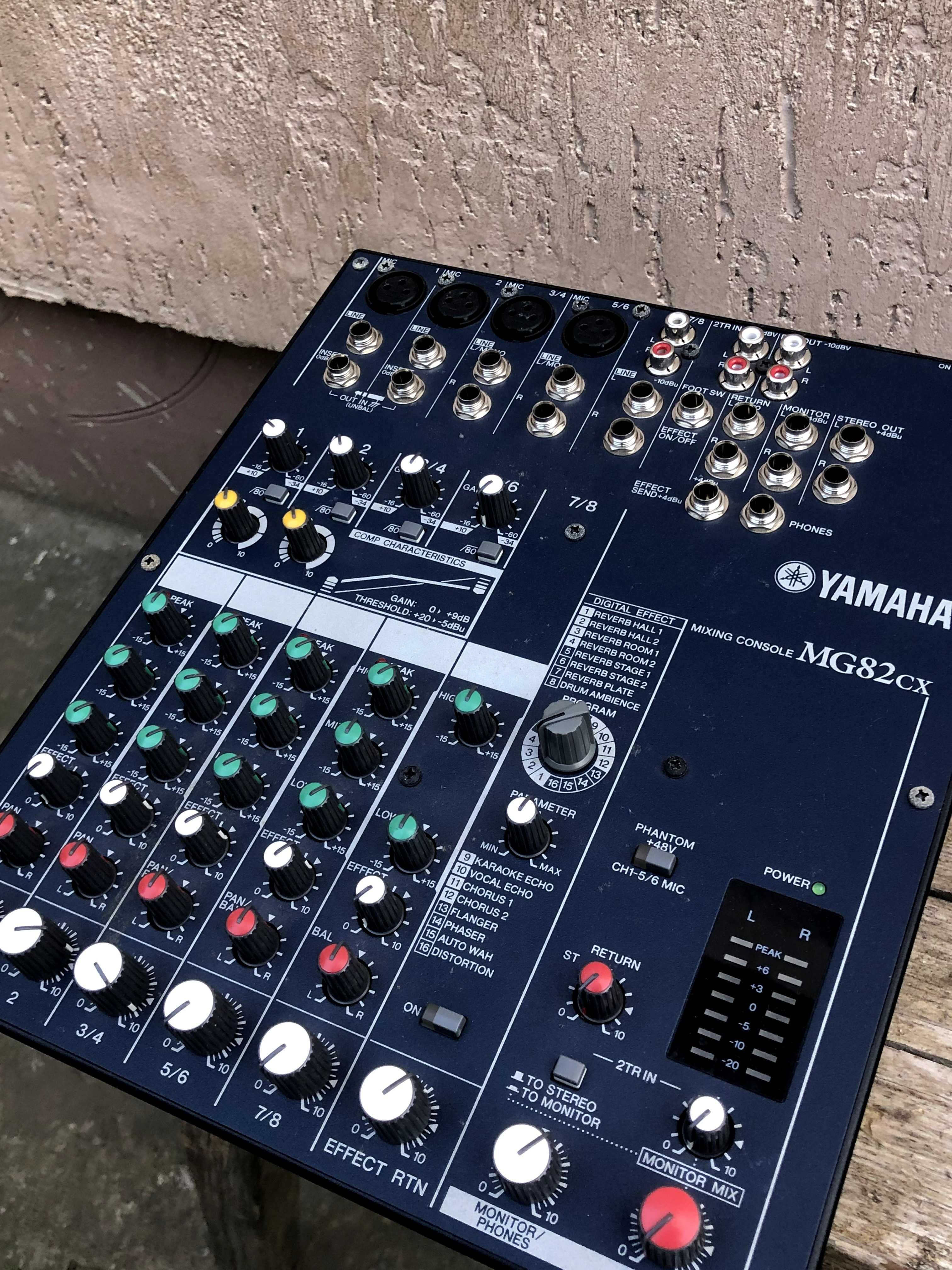 Мікшерний пульт Yamaha MG82cx
