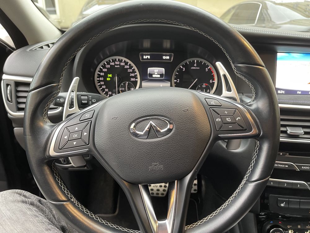 Infiniti q30.2016 р.