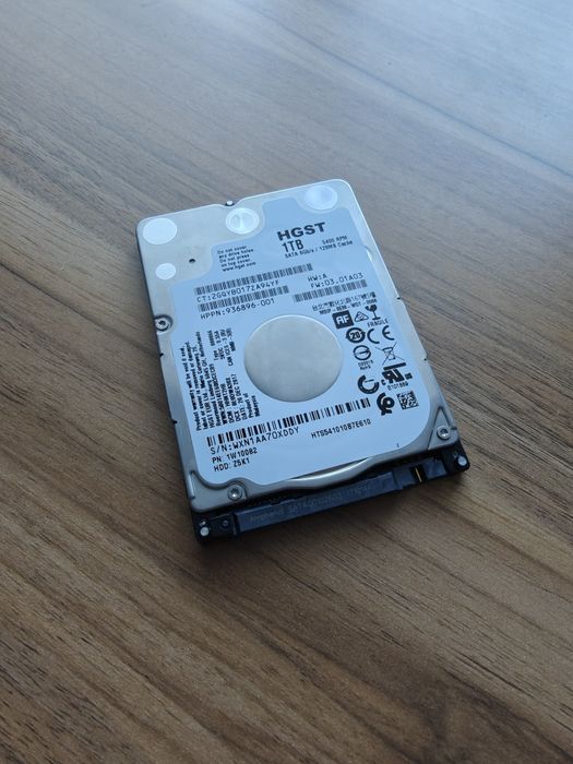 Dysk HDD 1TB HGST 2,5"