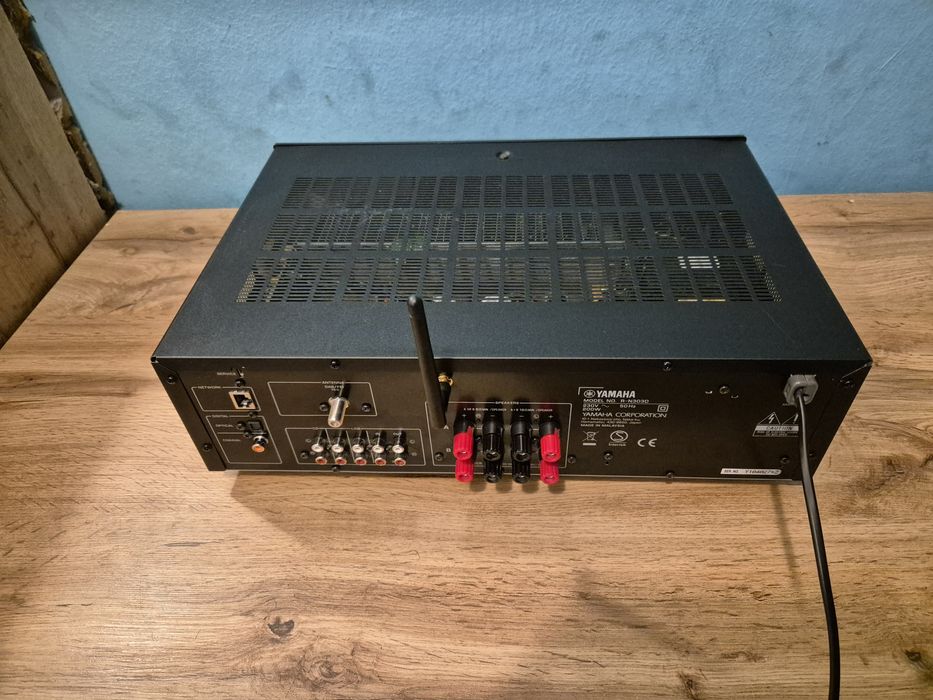 Yamaha r-n303d,pilot,2x140watt,dab+,Wi-Fi,bluetooth,Spotify,okazja wys