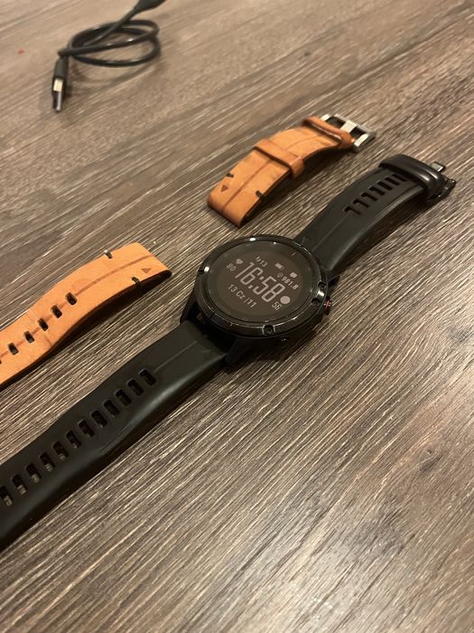 Garmin Fenix 5 Plus Sapphire Edition Premium czarny skórzany pasek
