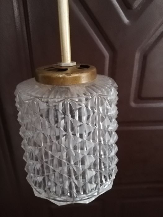 Люстри різні ,скляні