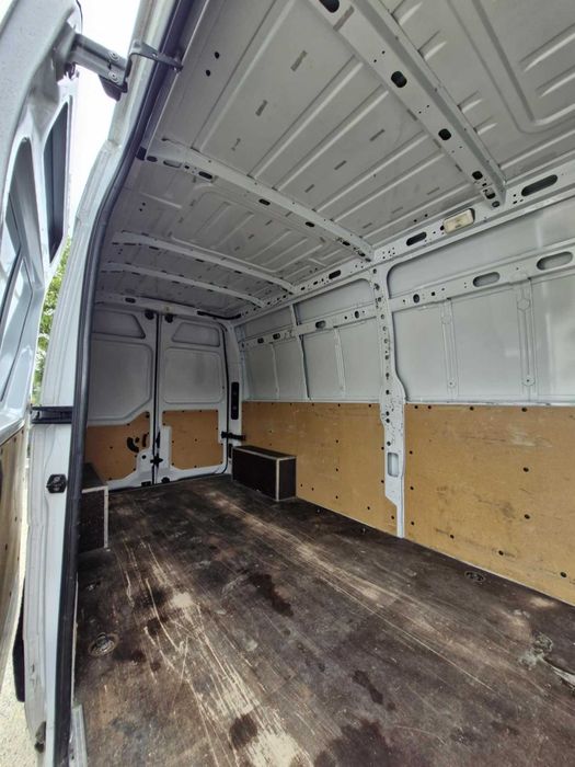 Wypożyczalnia samochodów dostawczych RENAULT MASTER 2022 Rzeszów!