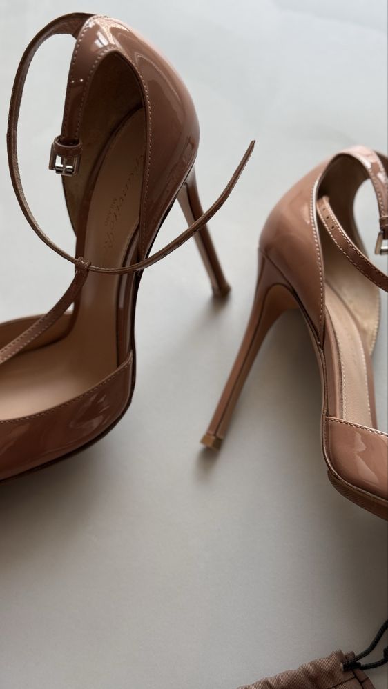 Туфлі/босоніжки  gianvito rossi оригінал