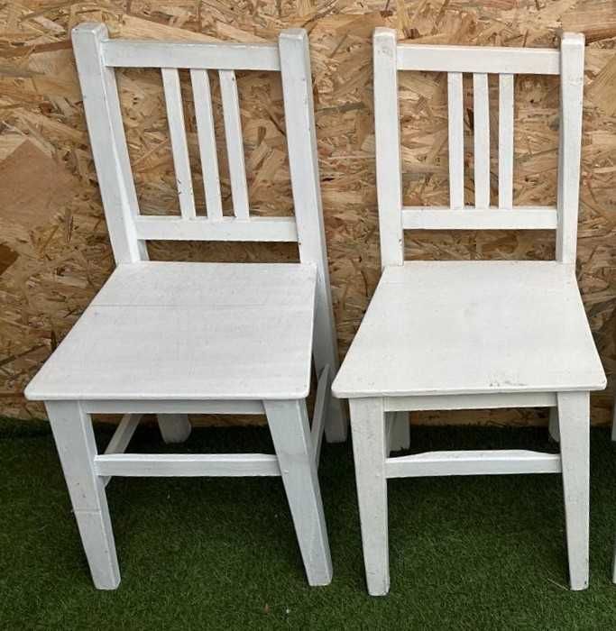 Cadeiras antigas tradicionais