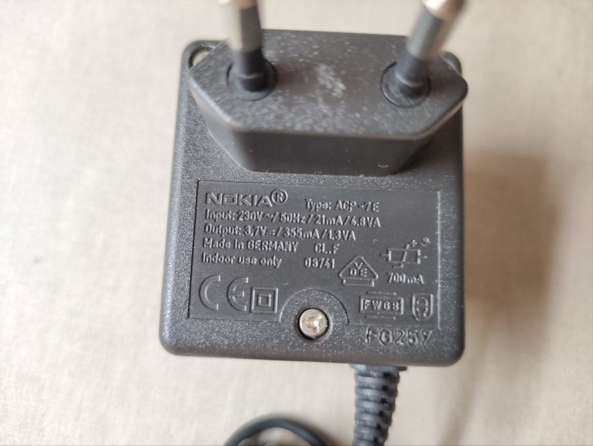Carregadores para Telemóvel NOKIA (Pino "Normal" e Pino "Fino")