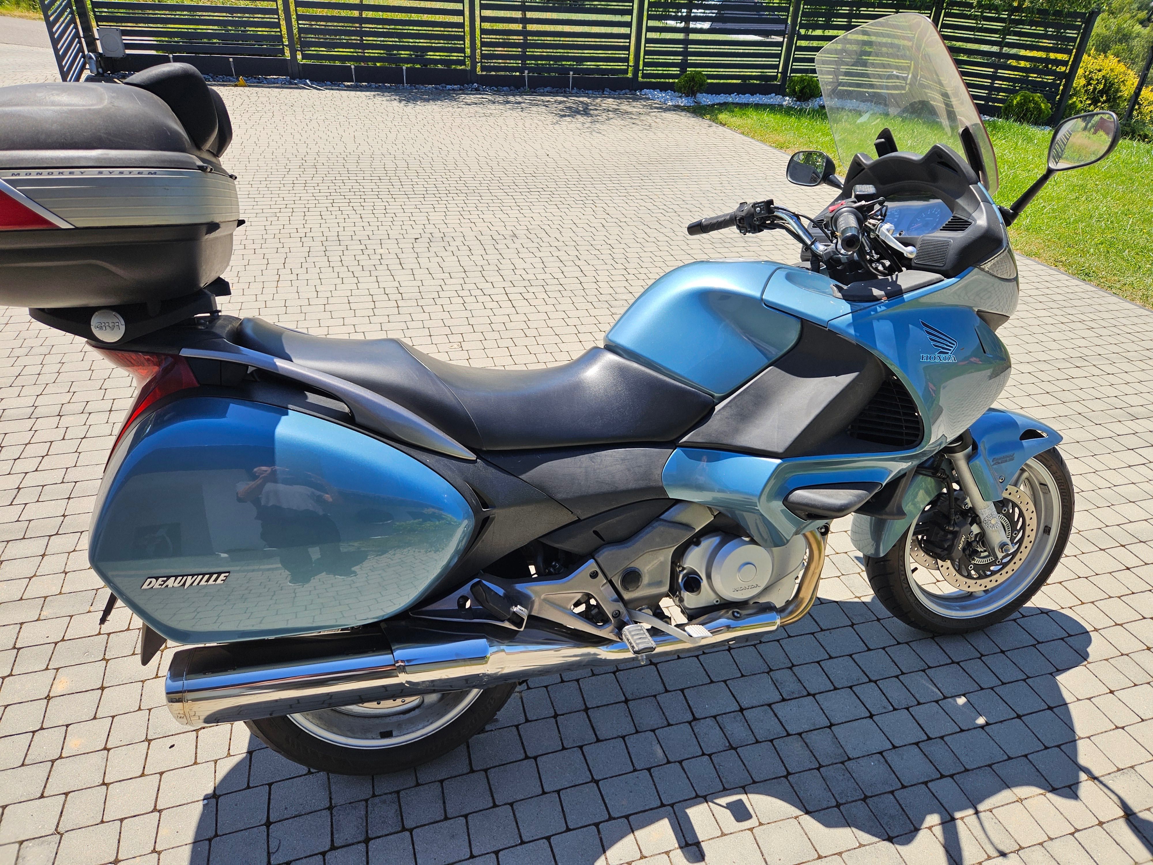Honda  Deauville