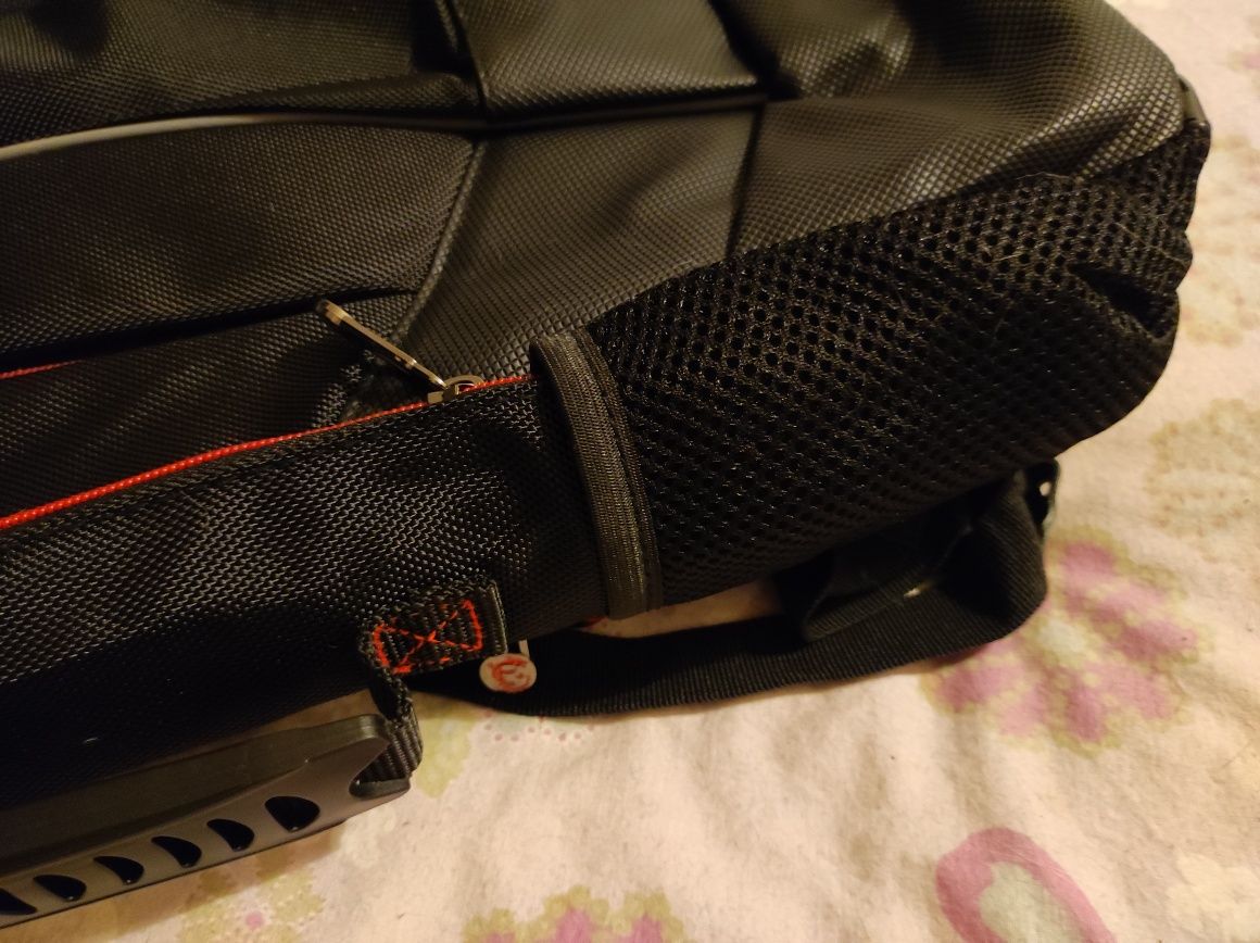 Mochila MSI preta