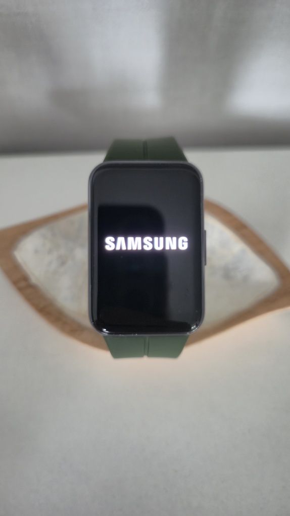 Продам оригинальный фітнес браслет Samsung