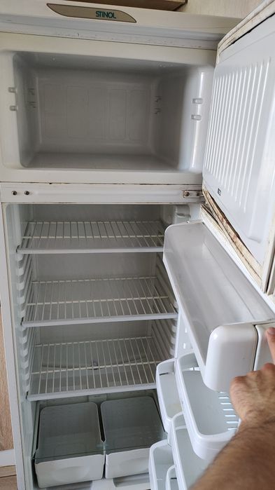 Продам холодильник Stinol