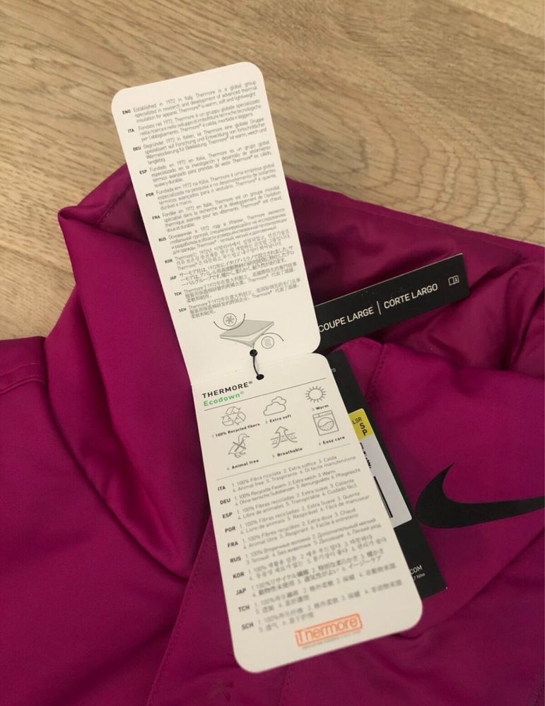 Куртка жіноча Nike thermore synthetic jacket фукси L оверсайз