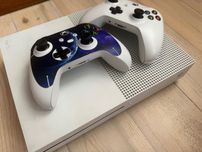 Konsola Microsoft x box one plus pady