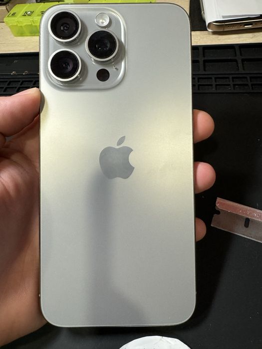 запчастини до iphone 15 pro max 1t