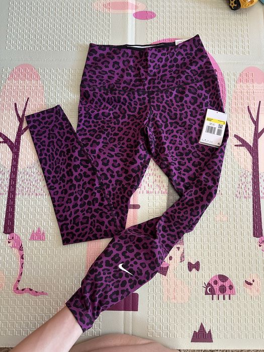 Нові лосини Nike