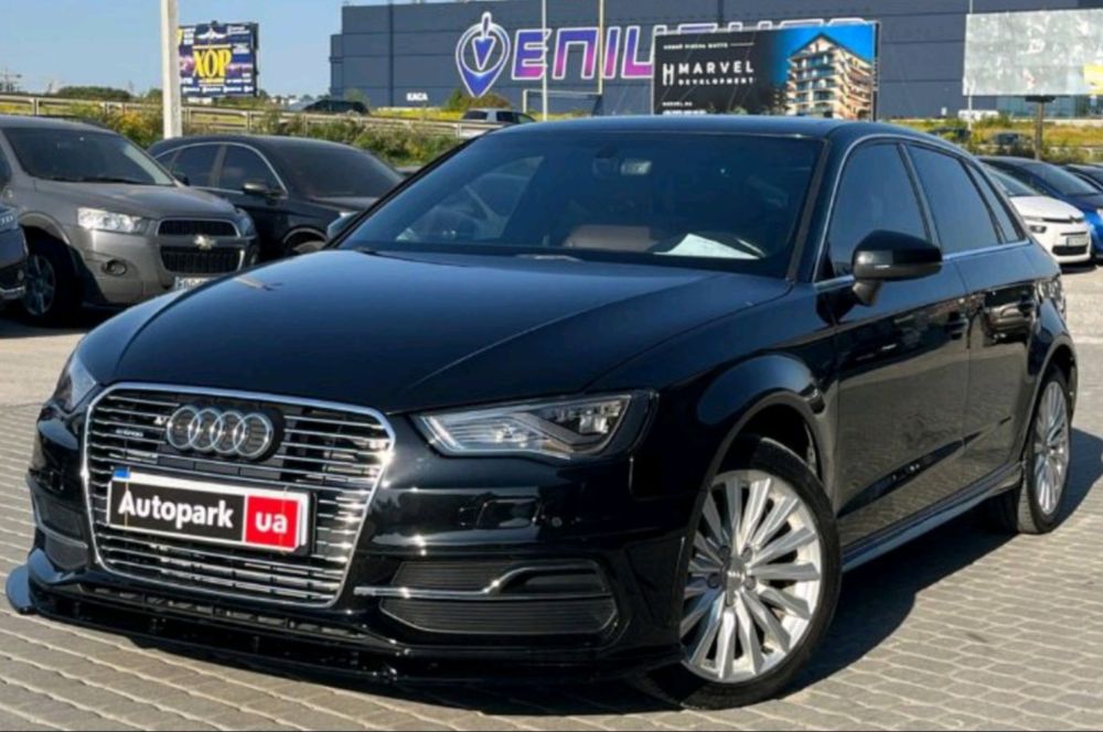 Audi A3 Sportback e-tron Premium Plus. 2016 року