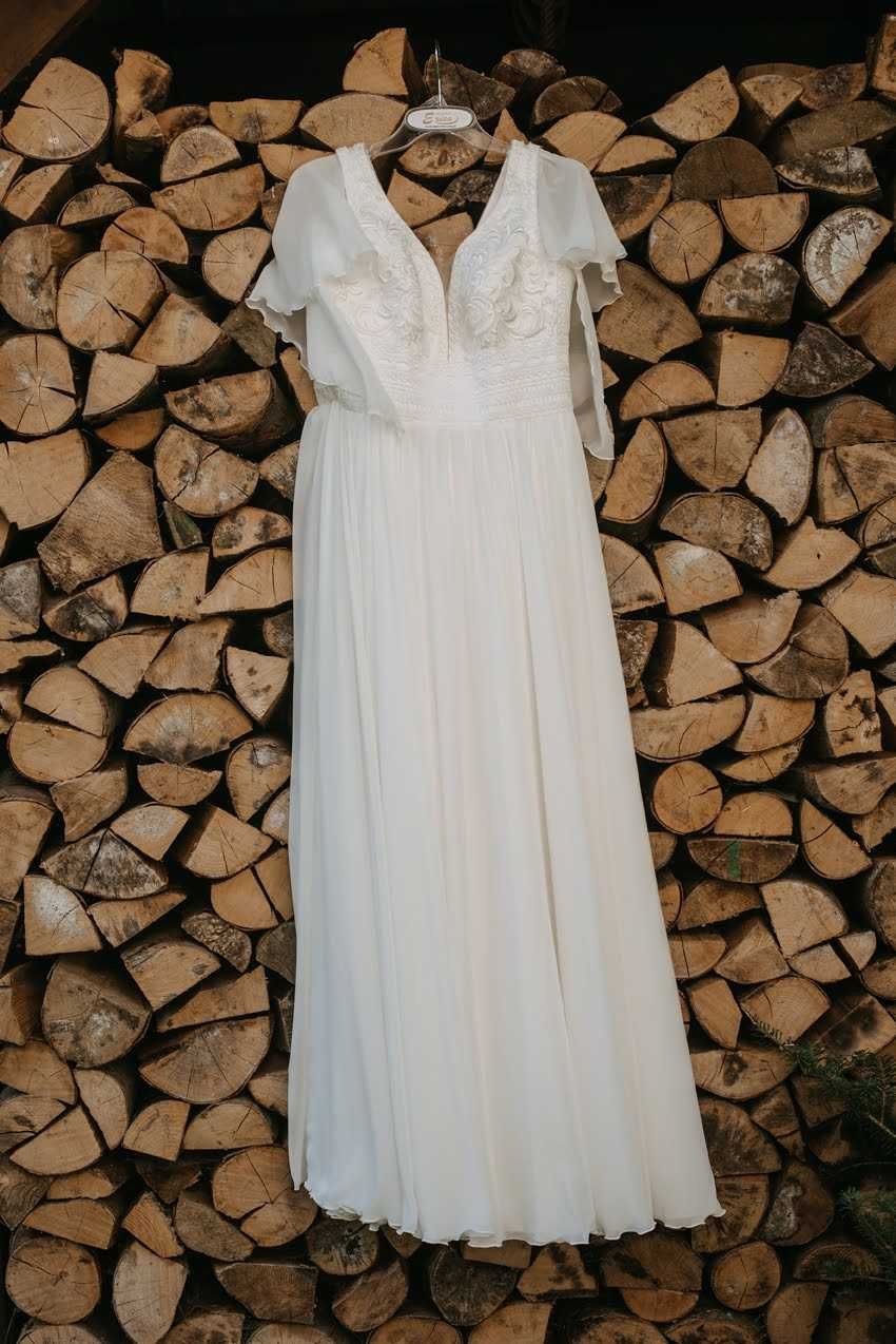 Suknia ślubna z welonem r. 40 Marifeld, Cendis.