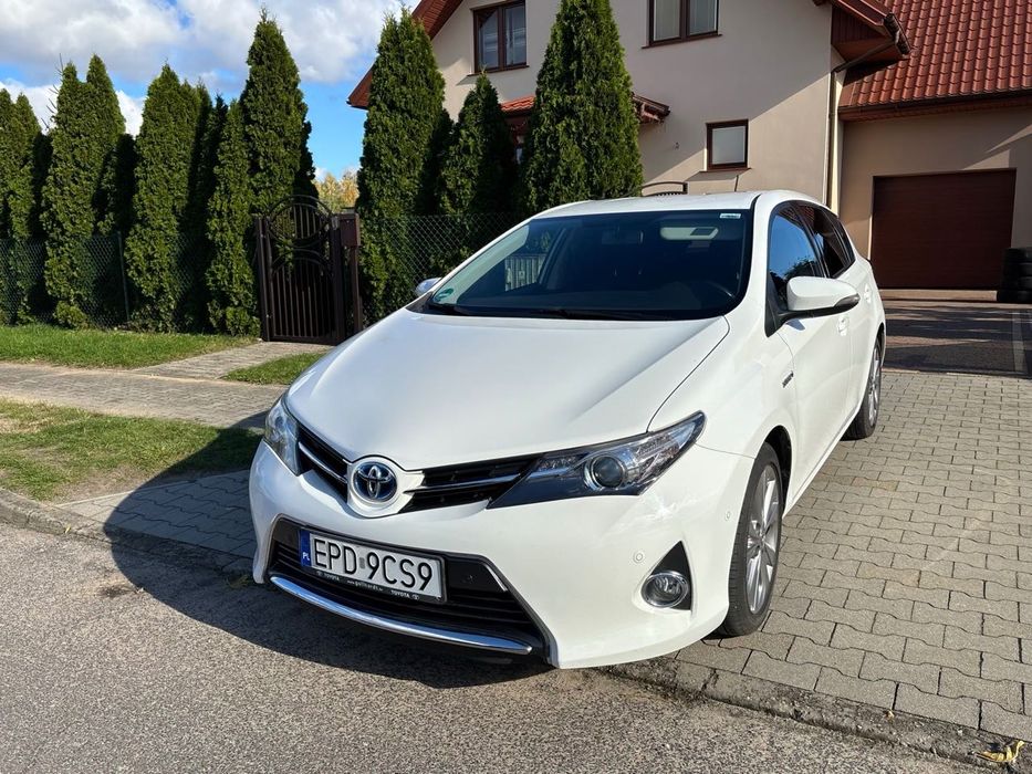 TOYOTA AURIS 1.8 HSD Prestige Navi - Parktronic