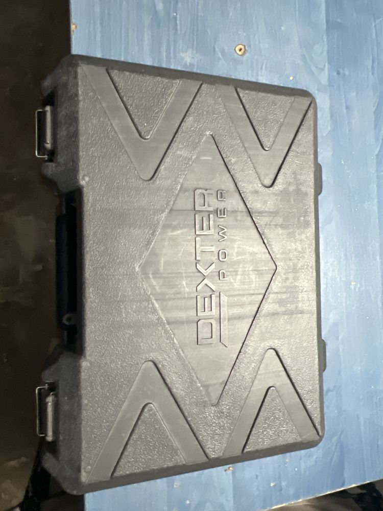 Wyrzynarka Dexter