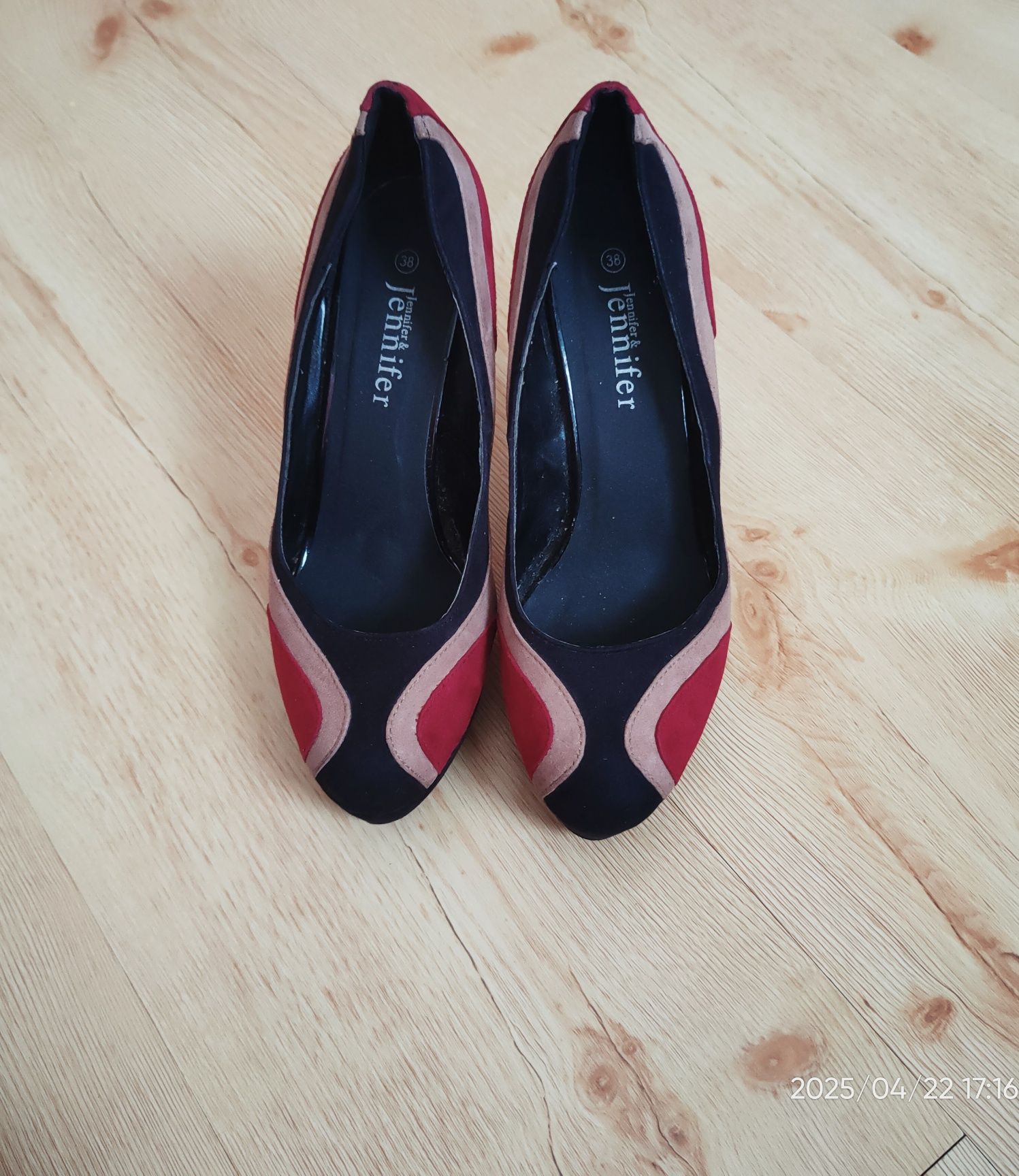 Buty na szpilce + gratis