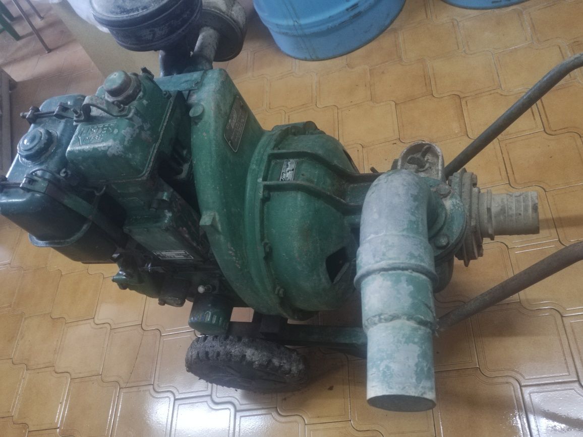 Moto bomba de marca Lister