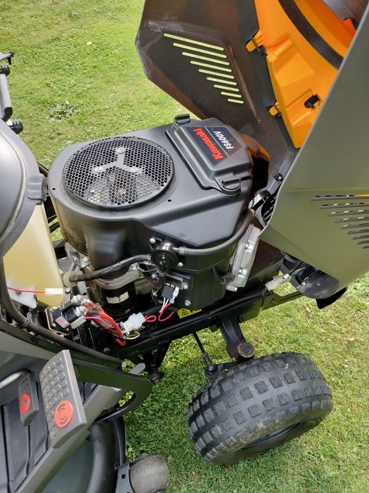 Kosiarka traktorek Stiga Estate 7102 HWSY