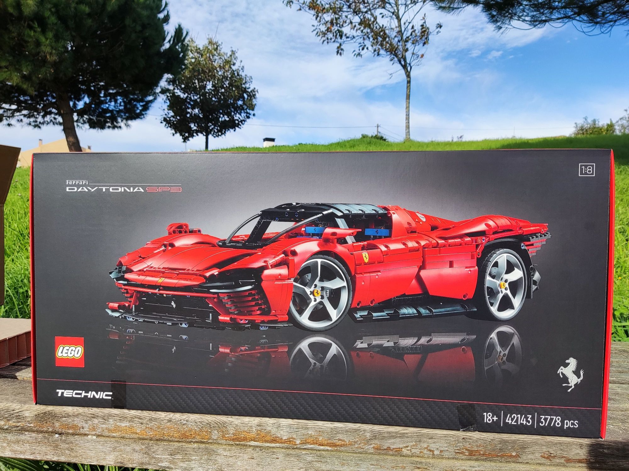 Lego Technic Ferrari Daytona SP3 42143