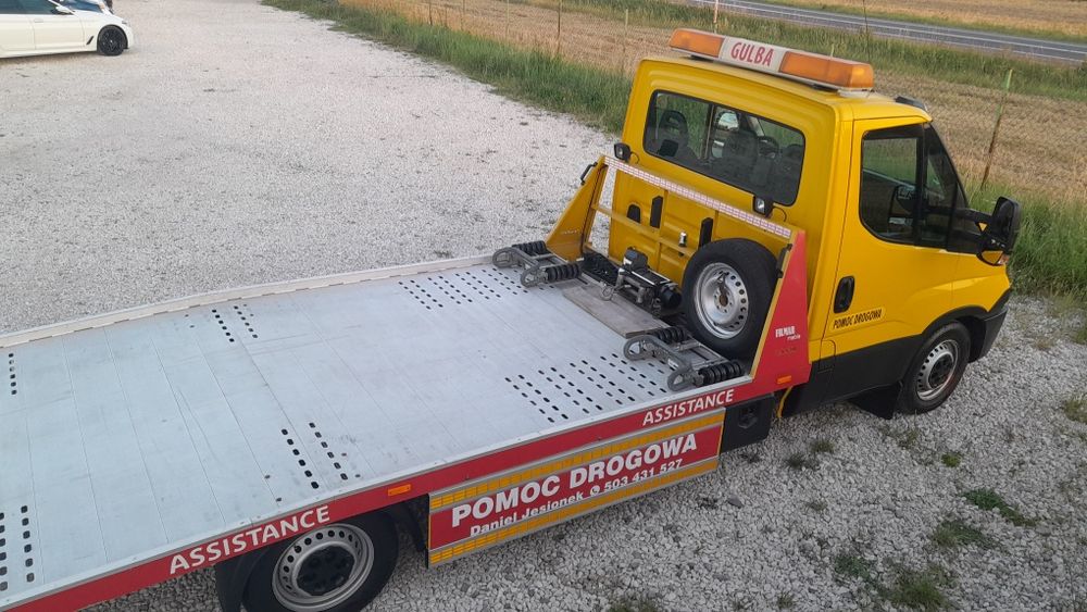 Holownik Tir Pomoc Drogowa 24H Serwis mobilny Laweta Kolizje Awarie 24