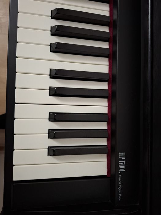 Продам пианино стан нового