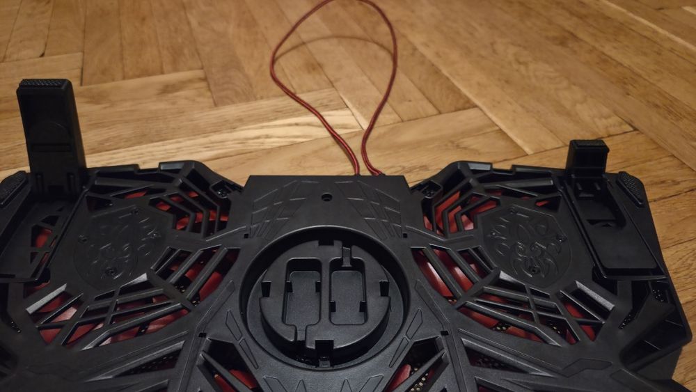 Охлаждающая подставка под ноутбук GXTrust