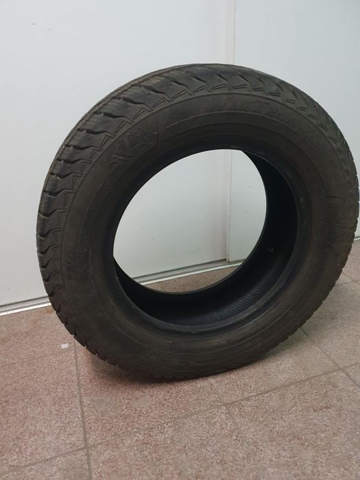Komplet opon zimowych  215/65 R16C
