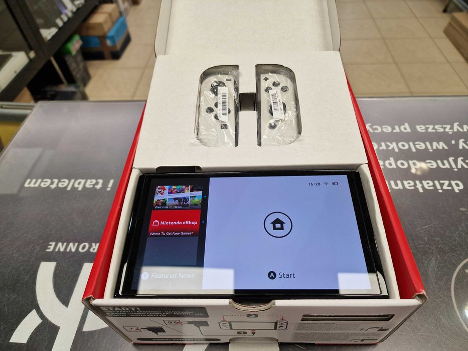 Nintendo Switch OLED 64GB White Joy-cons/ Grade A