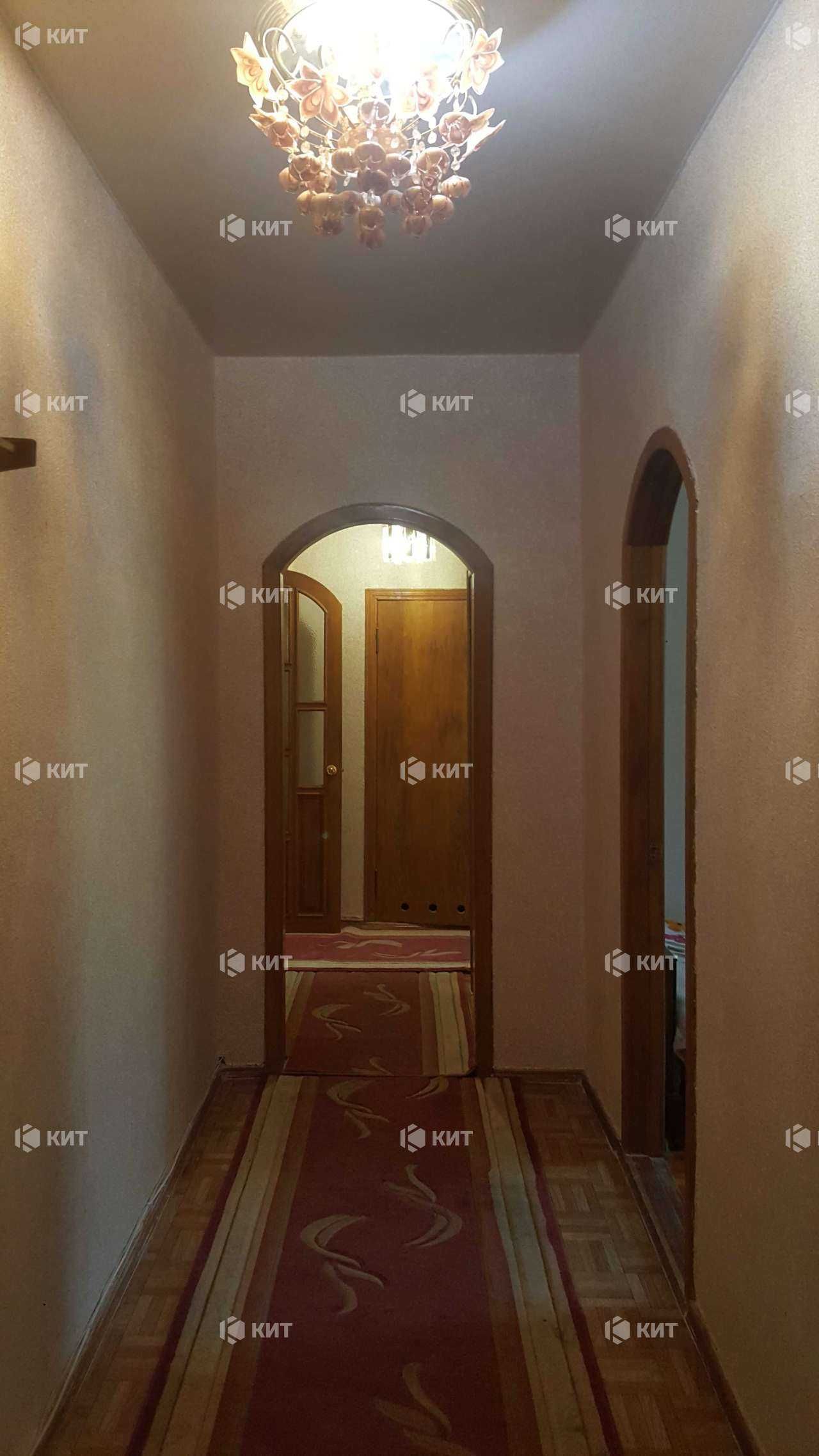 3к.69м2, Центр (ул. Алчевских 20/22, м. Университет) 124101