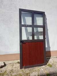 Drzwi aluminiowe z ramą