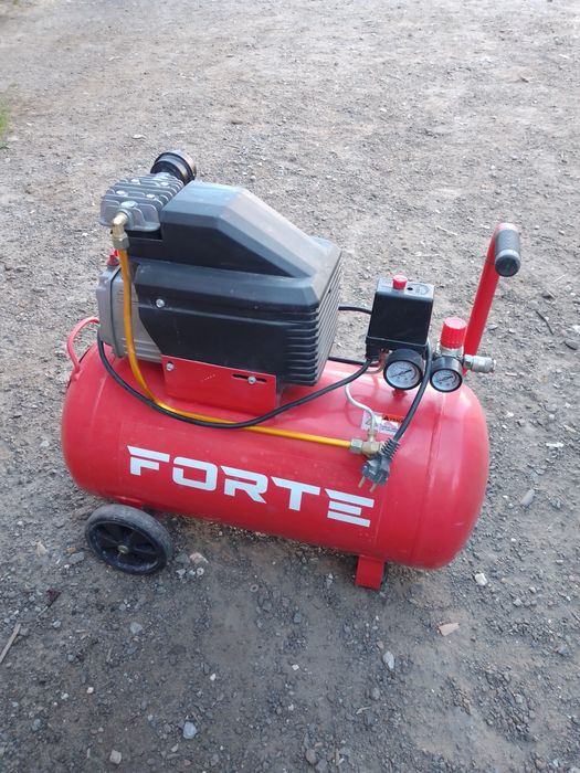 Продам компресор Forte FL-50