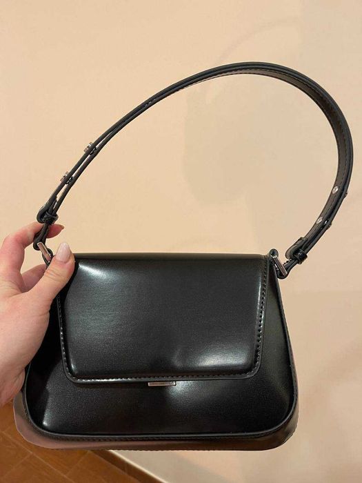 Vou vender uma mala de senhora, uma mochila