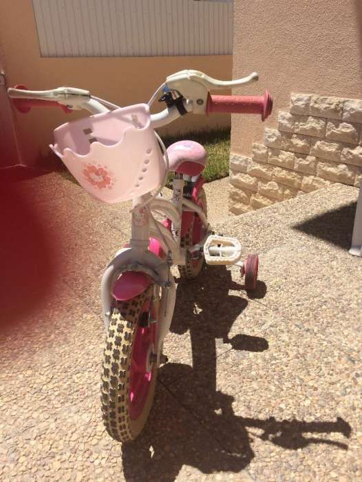 Bicicleta Hello Kitty 12 polegadas