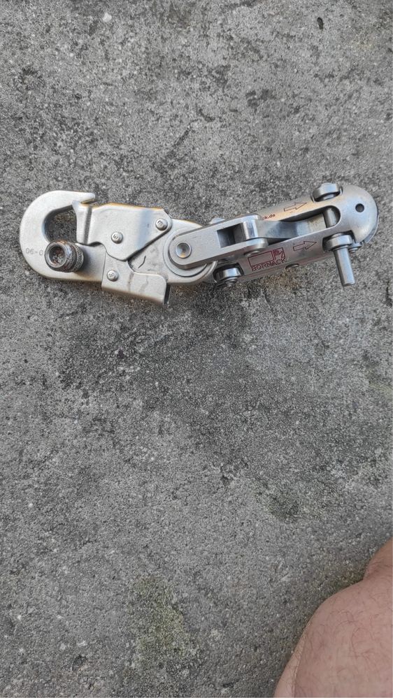 Carrinho de linha de vida