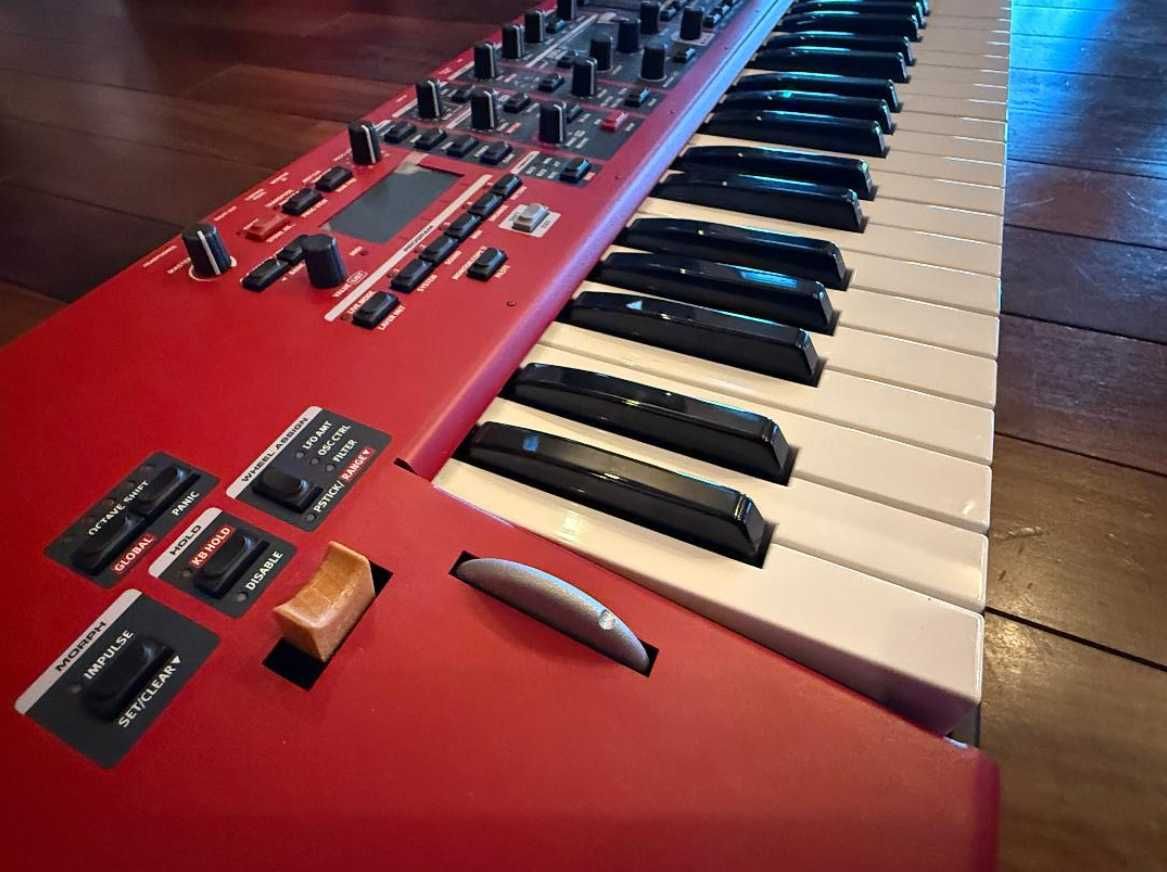Clavia Nord Wave 2