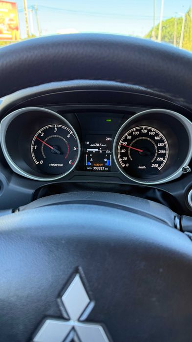 Mitsubishi ASX 1.8 Di-D Invite 2011 – Turbo novo, CarPlay, impecável