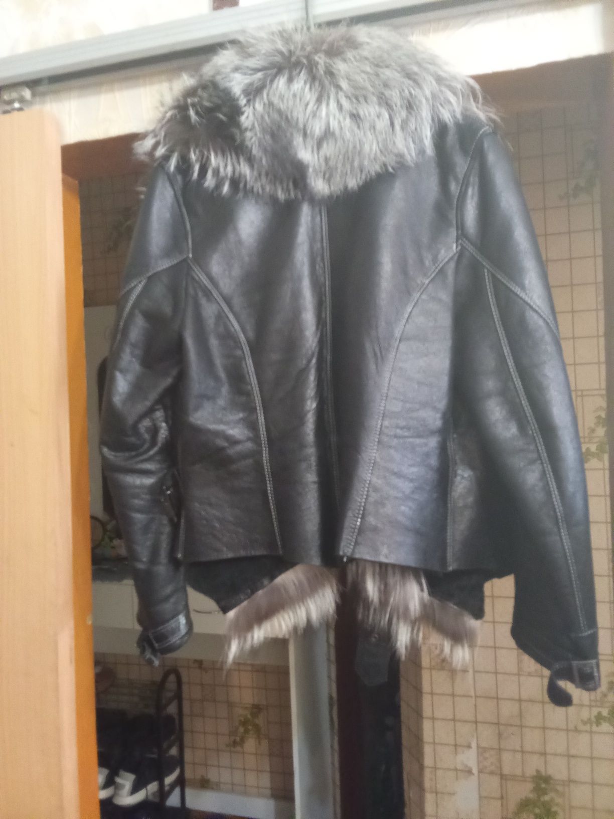 Продам кожаную дубленку