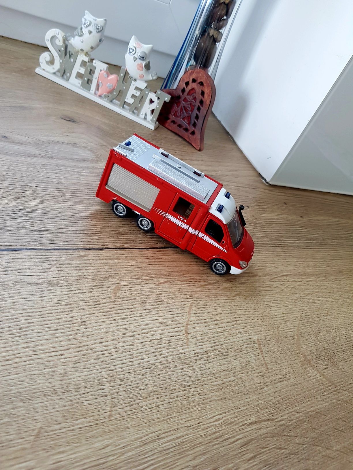 Siku  Straż pożarna Mercedes-Benz Sprinter, skala 1:50, Metal stan.b.d