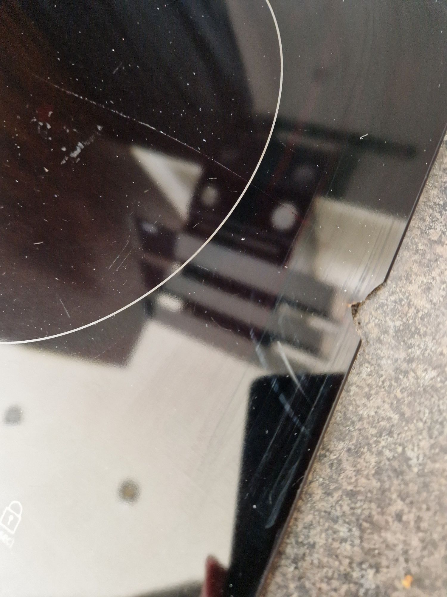 Płyta indukcyjna Samsung z pękniętą szybą. Sprawna