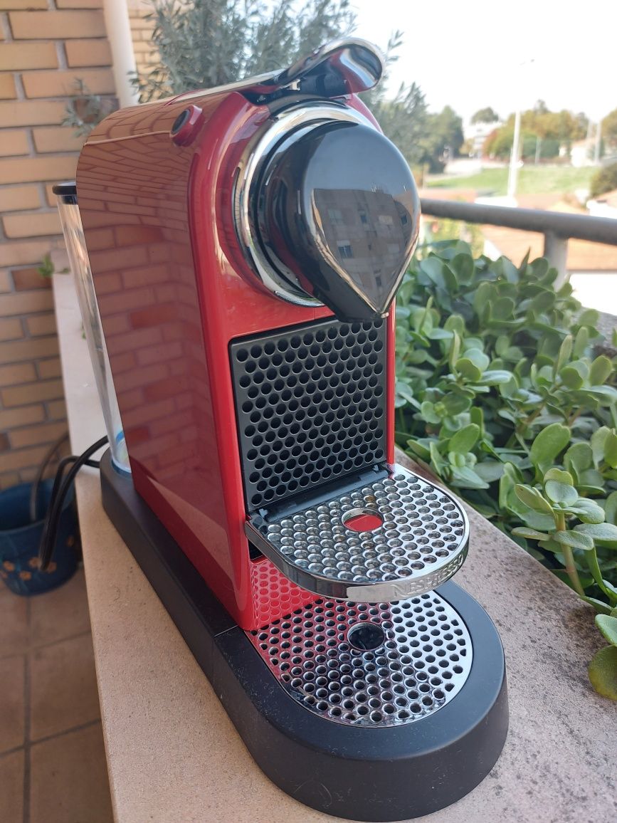 Máquina Nespresso Citiz