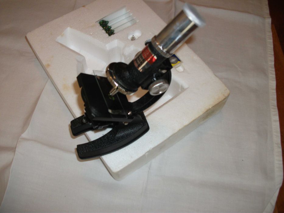 Bial DT 400 Microscope64169635671939123