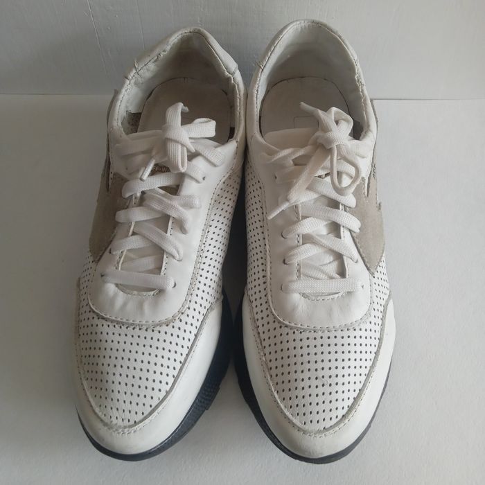 Кросовки женские кожаные 38