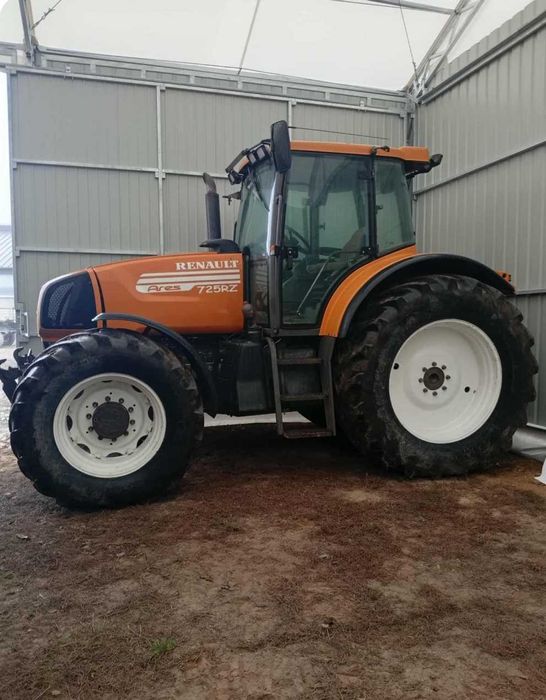 Renault Ares 725