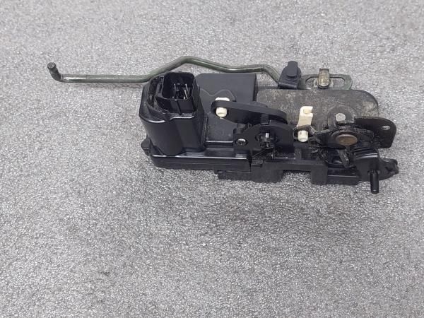 Fechadura / fecho porta trás esquerdo HYUNDAI Getz (TB)