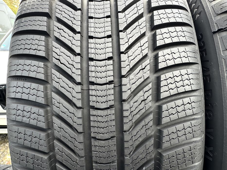 Шини б/у 225/45/18 R18 Continental