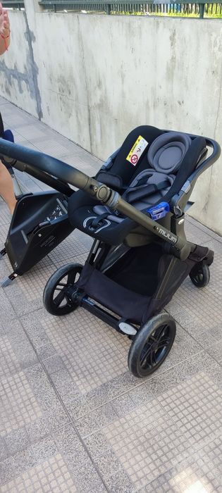 Conjunto carrinho + ovo isofix marca Jané