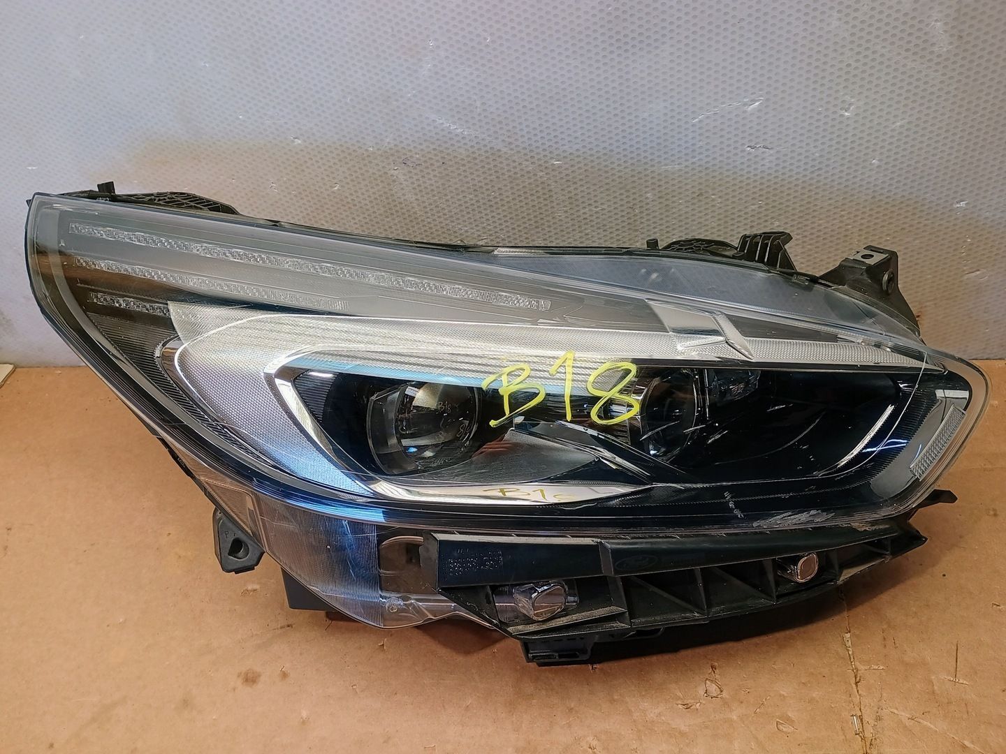 LAMPA PRZÓD PRAWA FORD S MAX FULL LED 15- EM2B-13W029-CN